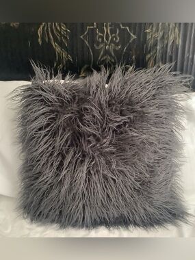 Dreamweavers Gray Faux Fur Decorative Throw Pillow